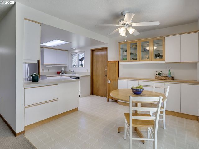 16350 Sw ROYALTY Pkwy, King City, OR 97224