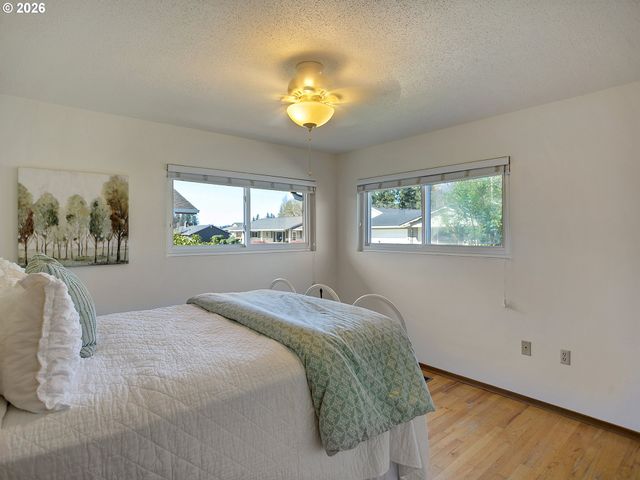 16350 Sw ROYALTY Pkwy, King City, OR 97224