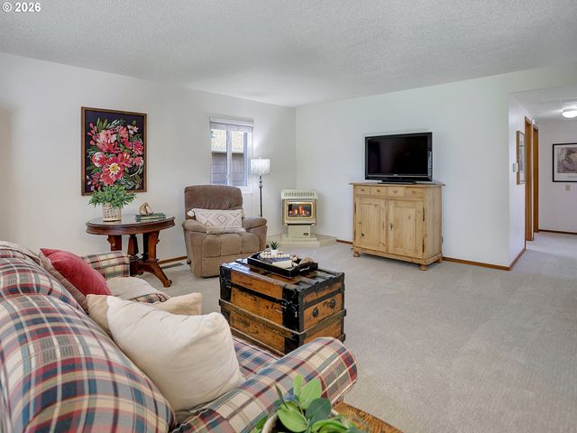 16350 Sw ROYALTY Pkwy, King City, OR 97224