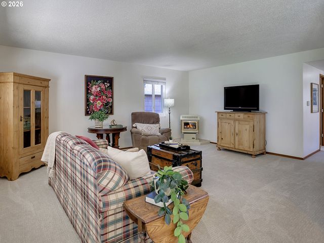 16350 Sw ROYALTY Pkwy, King City, OR 97224