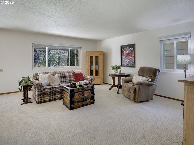 16350 Sw ROYALTY Pkwy, King City, OR 97224