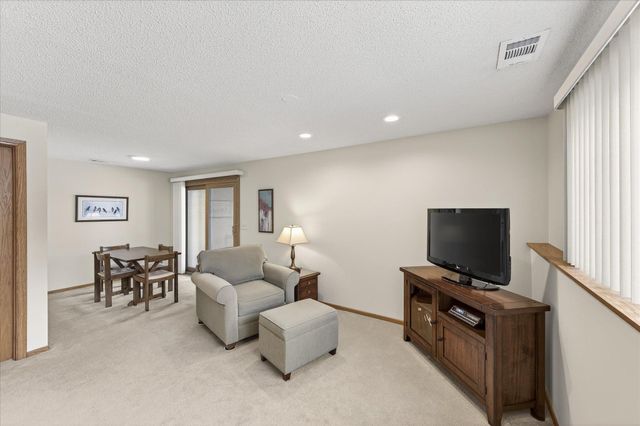 12809 45th Avenue N, Plymouth, MN 55442