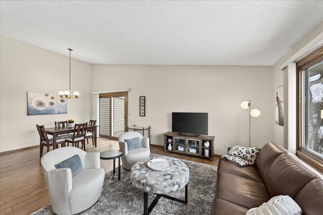 12809 45th Avenue N, Plymouth, MN 55442