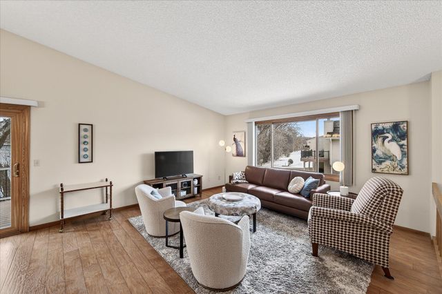 12809 45th Avenue N, Plymouth, MN 55442