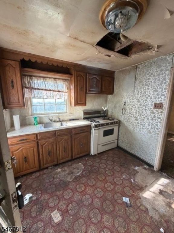 280 E 5Th Ave, Roselle Boro, NJ 07203 — photo 5