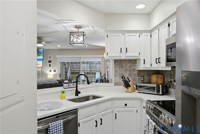 7810 Camolin Ct, Henrico, VA 23228