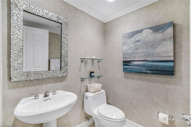 2728 Tiburon BLVD E 105, Naples, FL 34109