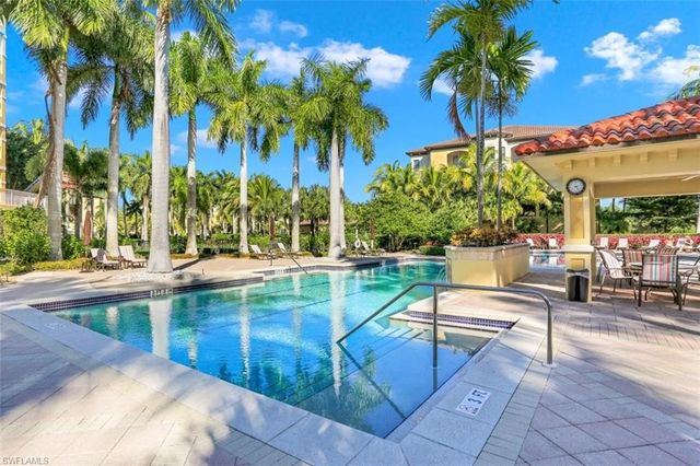 2728 Tiburon BLVD E 105, Naples, FL 34109