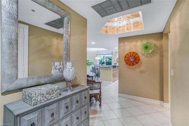 2728 Tiburon BLVD E 105, Naples, FL 34109