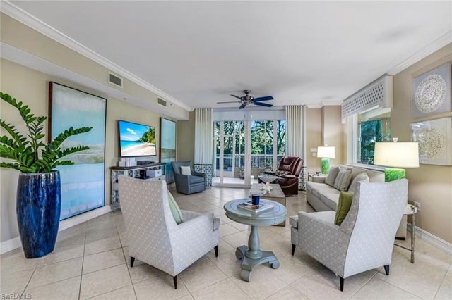 2728 Tiburon BLVD E 105, Naples, FL 34109
