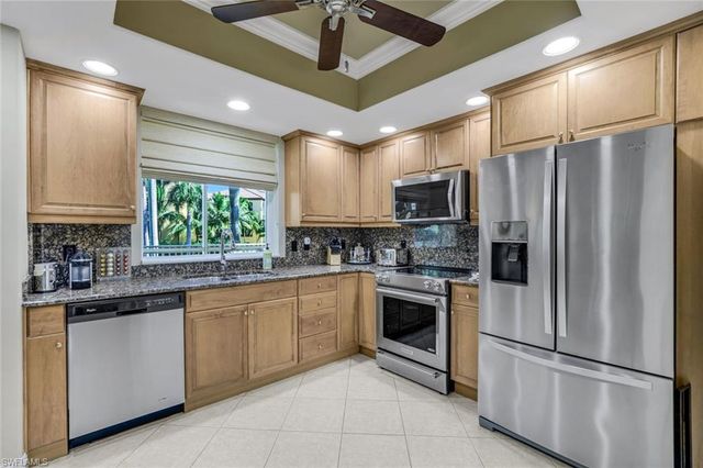 2728 Tiburon BLVD E 105, Naples, FL 34109