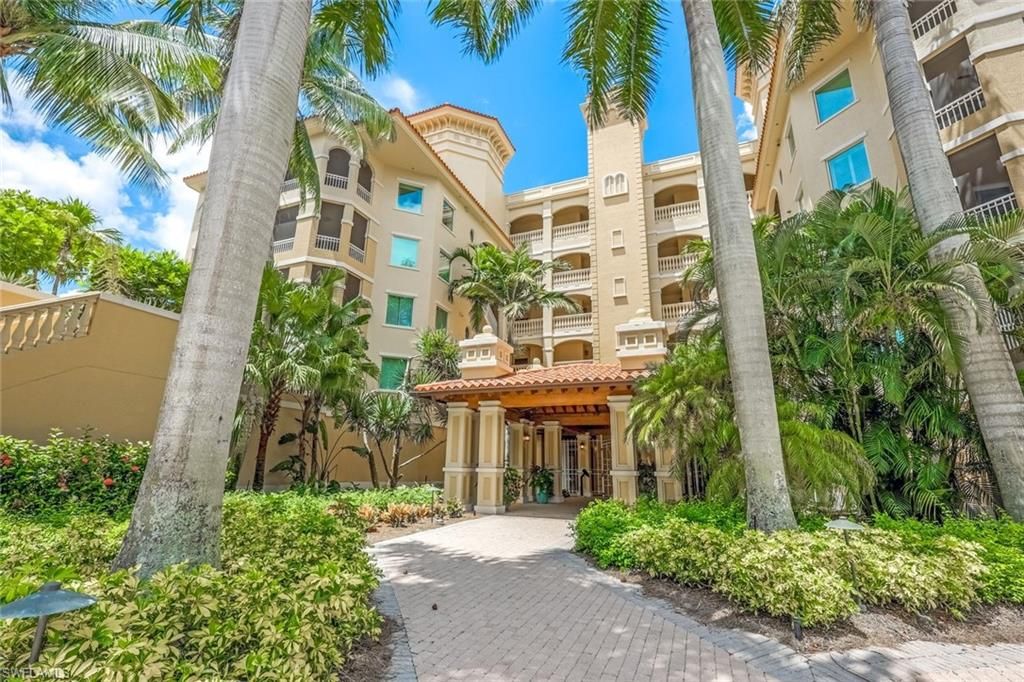 2728 Tiburon BLVD E 105, Naples, FL 34109