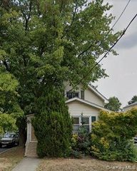 47 Wood Street, Lynbrook, NY 11563