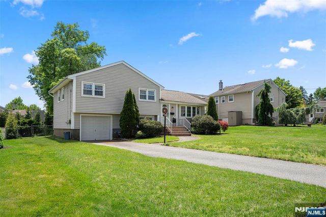 43 Woodvale Road, Glen Rock, NJ 07452