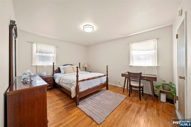 43 Woodvale Road, Glen Rock, NJ 07452