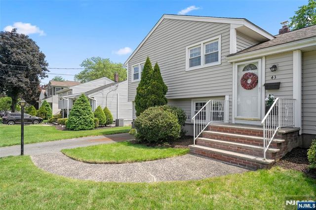 43 Woodvale Road, Glen Rock, NJ 07452