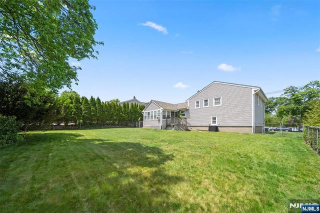 43 Woodvale Road, Glen Rock, NJ 07452