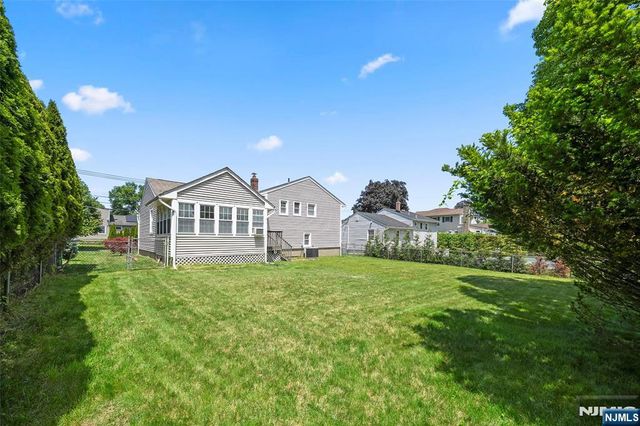 43 Woodvale Road, Glen Rock, NJ 07452
