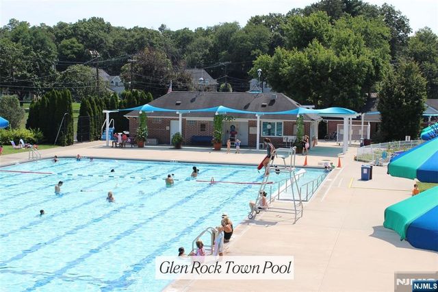 43 Woodvale Road, Glen Rock, NJ 07452