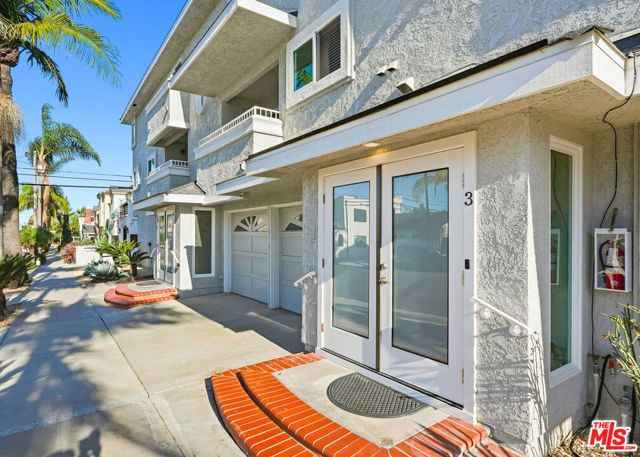 301 Ocean Avenue, Seal Beach, CA 90740