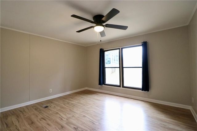 5148 E Holiday SE Court, Acworth, GA 30102