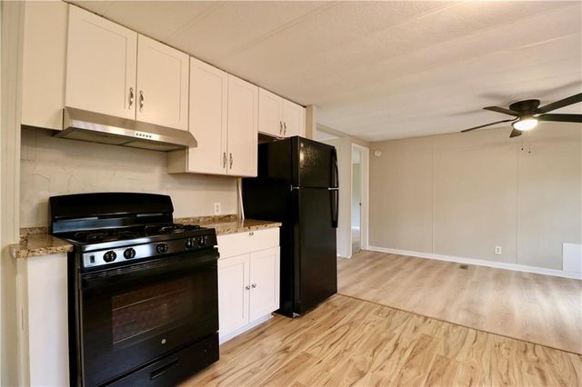 5148 E Holiday SE Court, Acworth, GA 30102