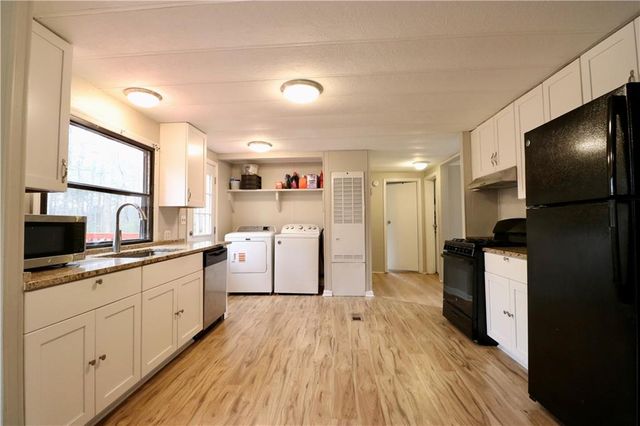 5148 E Holiday SE Court, Acworth, GA 30102