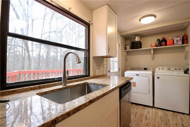 5148 E Holiday SE Court, Acworth, GA 30102