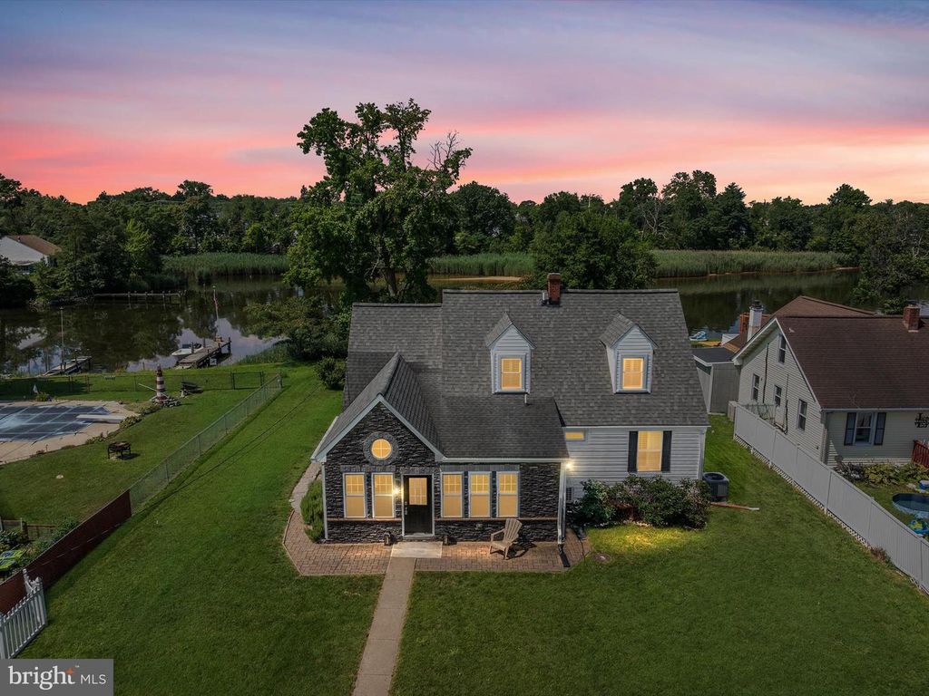 8426 PARK RD, Pasadena, MD 21122