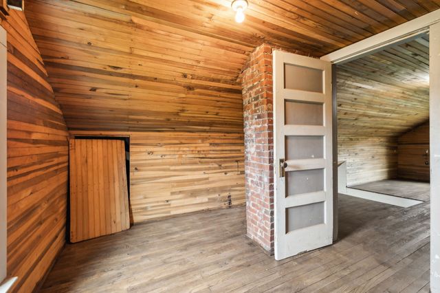 57 Young Branch Rd, Dixon Springs, TN 37057