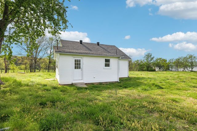 57 Young Branch Rd, Dixon Springs, TN 37057