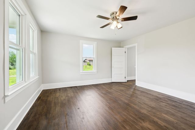 57 Young Branch Rd, Dixon Springs, TN 37057