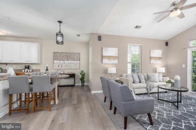 303 CAMERON STATION BLVD #103, Alexandria, VA 22304