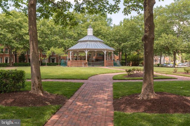 303 CAMERON STATION BLVD #103, Alexandria, VA 22304