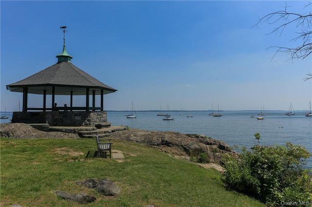 1 Washington Square 2H, Larchmont, NY 10538