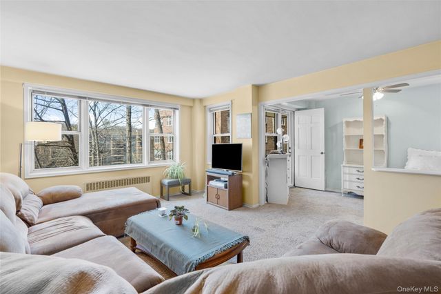 1 Washington Square 2H, Larchmont, NY 10538