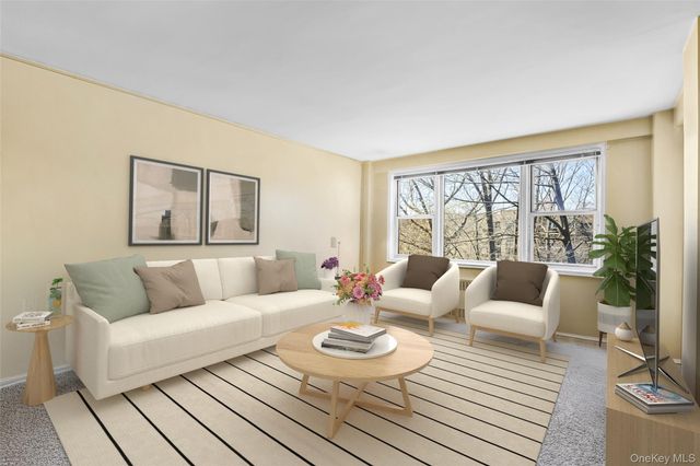 1 Washington Square 2H, Larchmont, NY 10538