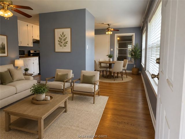 408 Brookside Drive W, Bryan, TX 77801