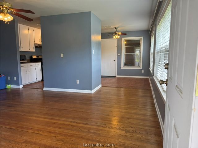 408 Brookside Drive W, Bryan, TX 77801