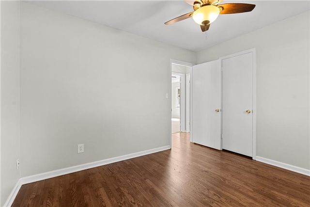 400 NE Howard Street, Lee's Summit, MO 64063
