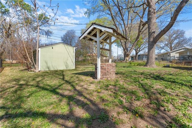 400 NE Howard Street, Lee's Summit, MO 64063