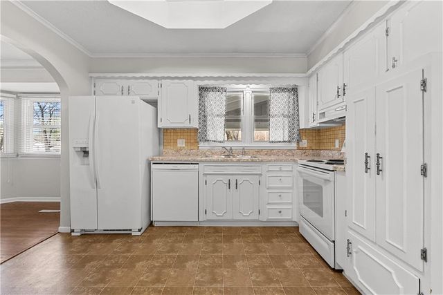 400 NE Howard Street, Lee's Summit, MO 64063
