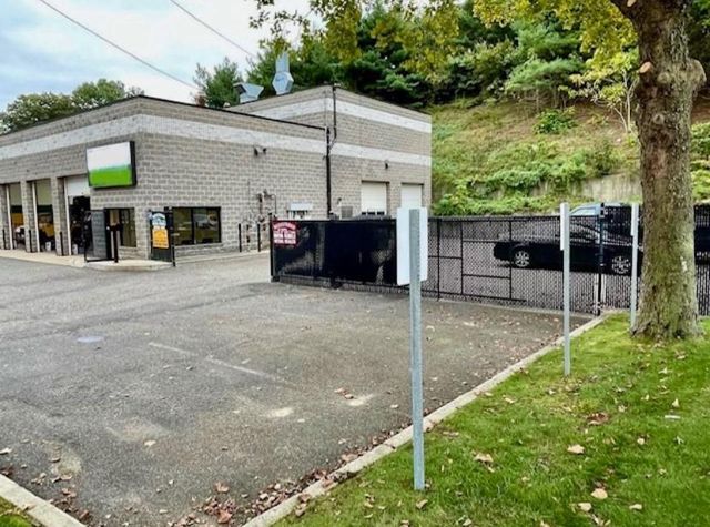 974 W. Jericho Turnpike, Smithtown, NY 11787