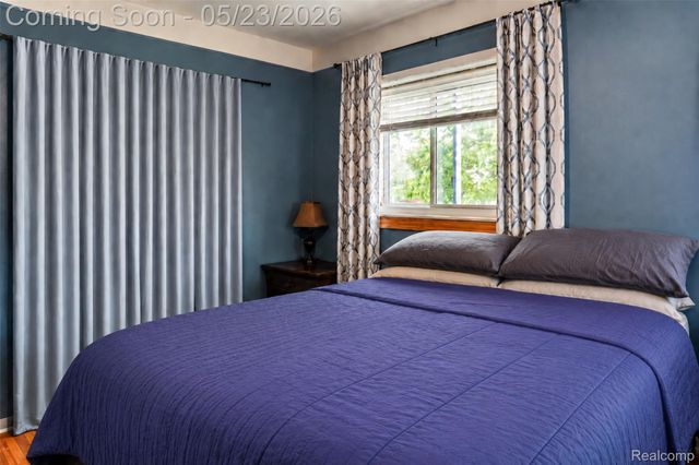 15606 Richmond Street, Southgate, MI 48195