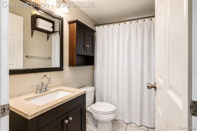 15606 Richmond Street, Southgate, MI 48195