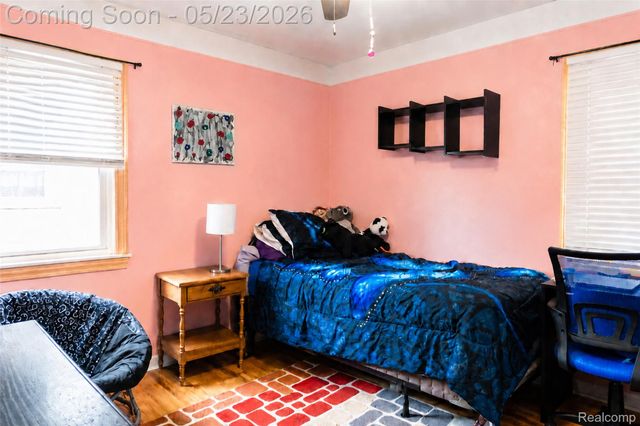 15606 Richmond Street, Southgate, MI 48195