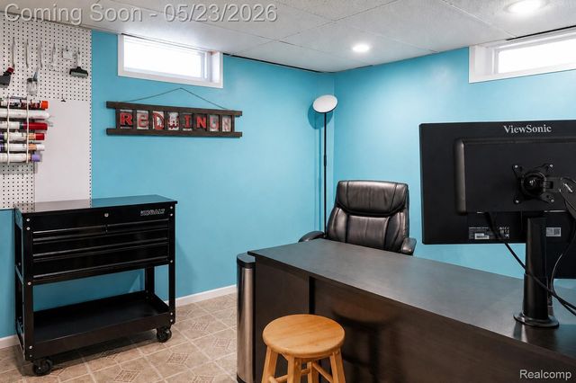 15606 Richmond Street, Southgate, MI 48195