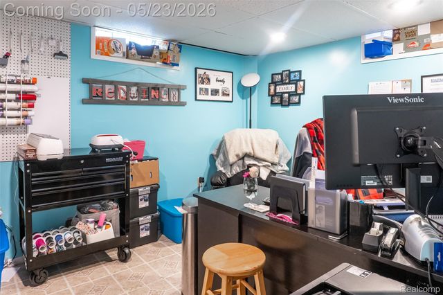 15606 Richmond Street, Southgate, MI 48195