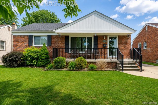 15606 Richmond Street, Southgate, MI 48195