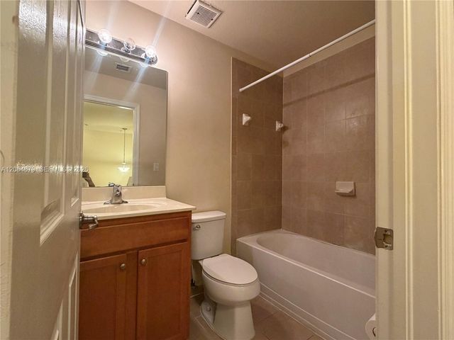 22411 SW 88th Place 6-26, Cutler Bay, FL 33190